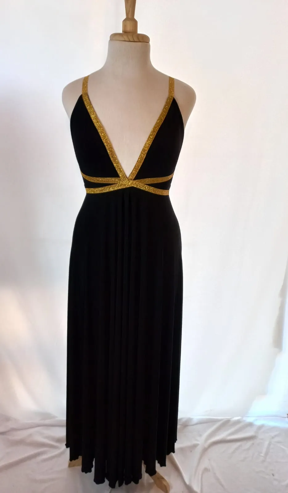 Vestido lycra lazos dorados